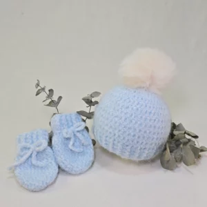 Gorrito con manoplas azul